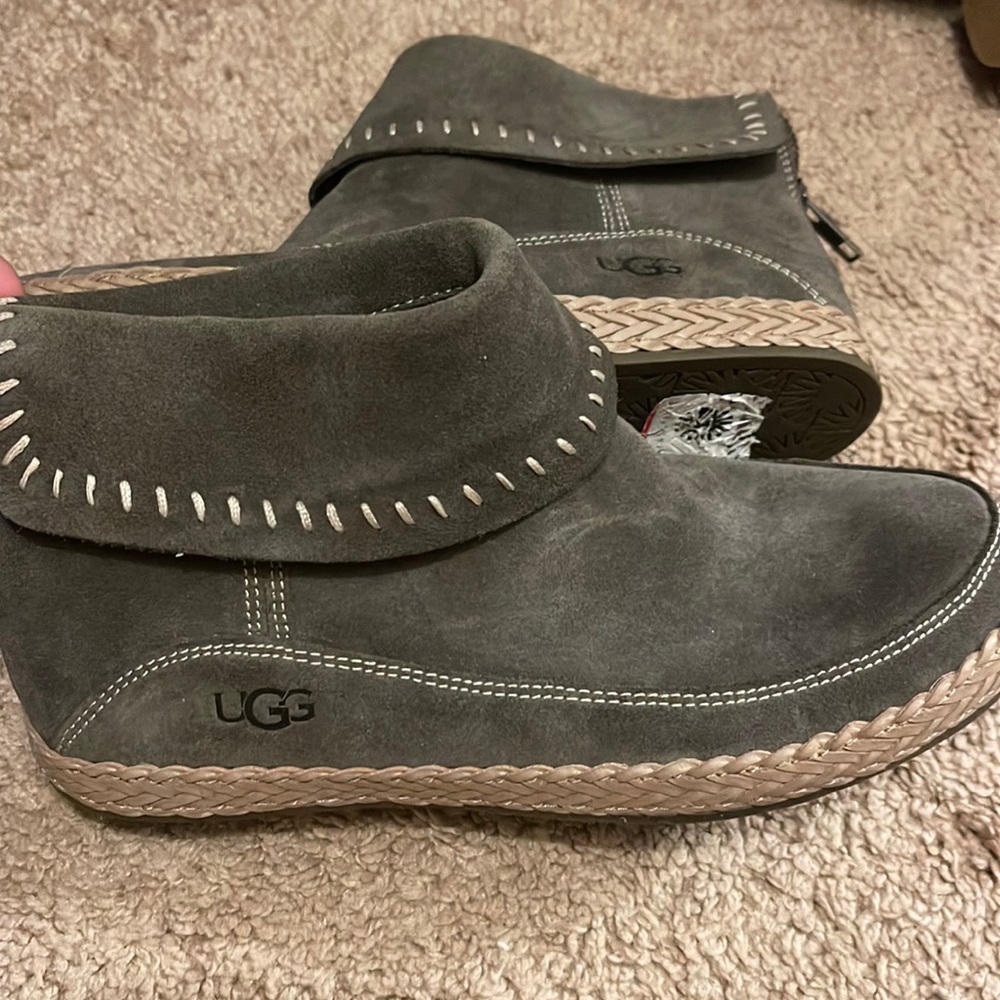 Ugg booties NWT